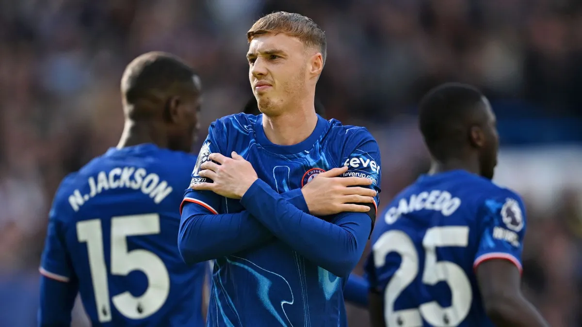 Cole Palmer makes Premier League history as Chelsea beat Brighton in a six-goal thriller.