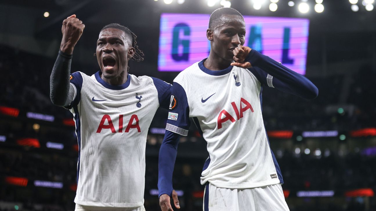 Tottenham begin Europa League campaign with convincing win despite early red card